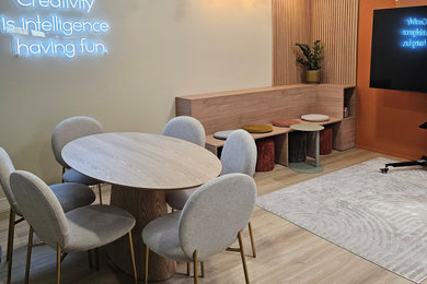 Décoration et agencement d'une salle de réunion - Chassieu (69)