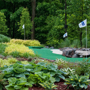 Commercial: Caddy Shack Mini Golf