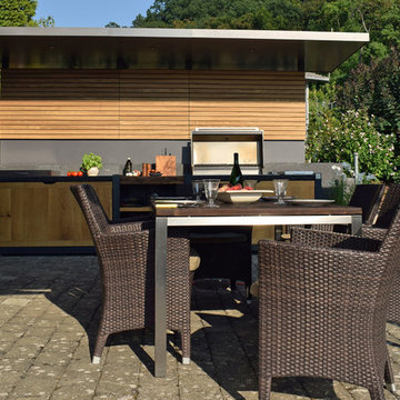 Genuss im Garten: Outdoorküche und Lounge Terasse