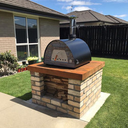 Great Backyard Space - Outdoor Pizza Ovens