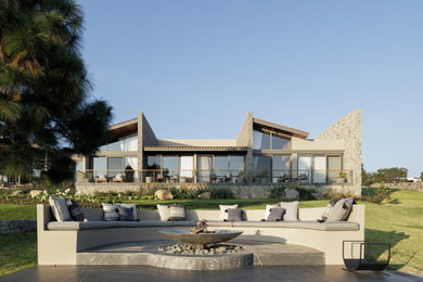 Inspiration for a farmhouse patio remodel in Houston