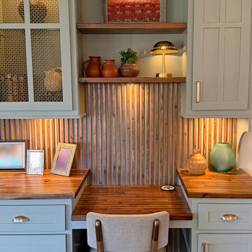 Cottage-Style Living Room & Built-ins in Hermitage, TN