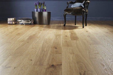 Premier French Solid oak wood flooring with incorporated underlay – click system
