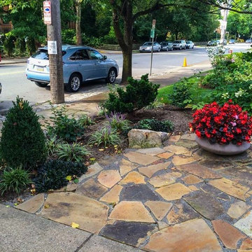 Shadyside Entry Garden