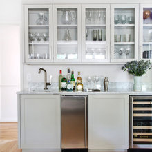 Wet bar area