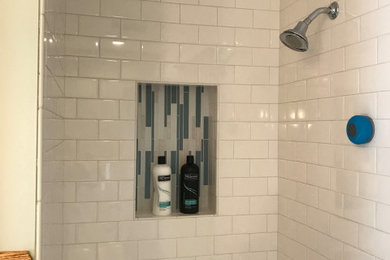 Elegant bathroom photo