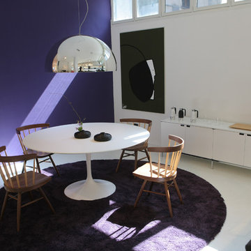Tulip Table collection
