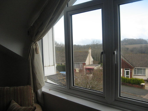 Curtain Dilemma