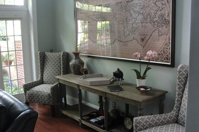 Example of a transitional living room design in DC Metro