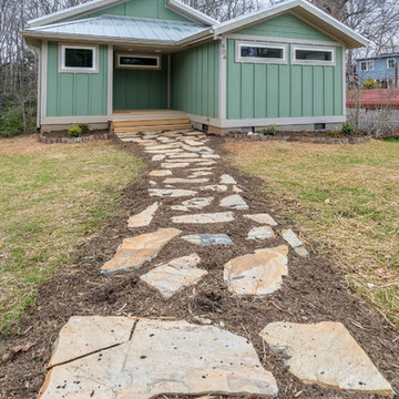 404 S. Oconeechee