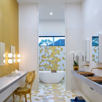 Shared bathroom with 3 beauty stations