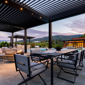 California Outdoor Paradise - Motorized Pergola