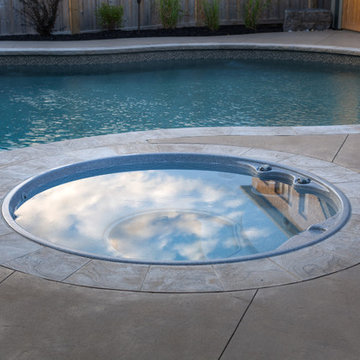 Custom Vinyl Pool, Spa & Shade Structure - Oakville