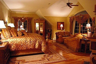 Example of a classic bedroom design in Boston