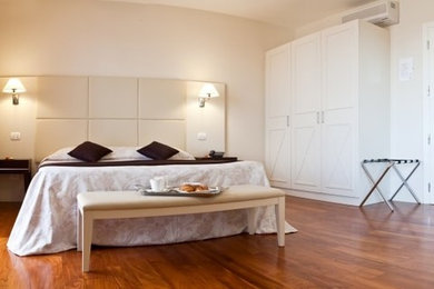 Foto di una camera da letto minimalista