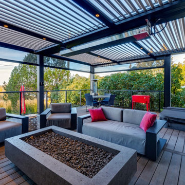 Calgary West StruXure Adjustable Pergola with Phantom Motorized Screens & Lights