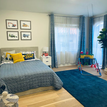Ari's Big Boy Car Room