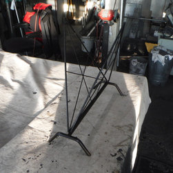 Magazine stand 01 - Products