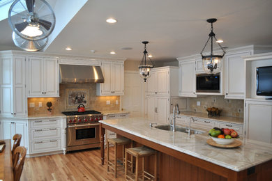 Inspiration for a transitional kitchen remodel in New York