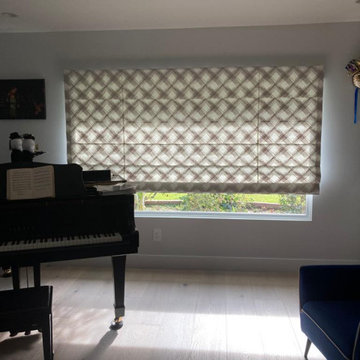 Elegant Roman Shades with Discreet Printing: Santa Clarita Living Room