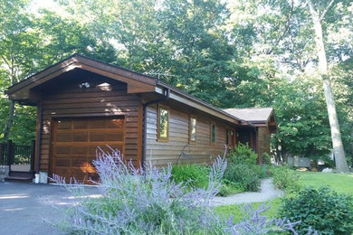 Brown exterior home idea in New York