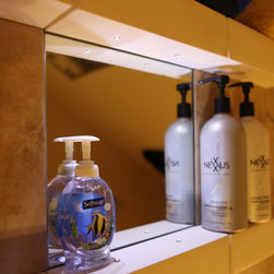 Bathroom Clear Mirror with LED Lighting - Tile