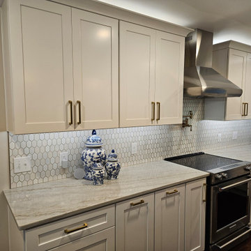 Beautiful Transitional Kitchen Remodel With Two-Tone Cabinets