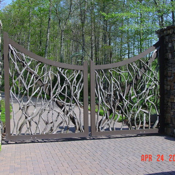 Driveway gates