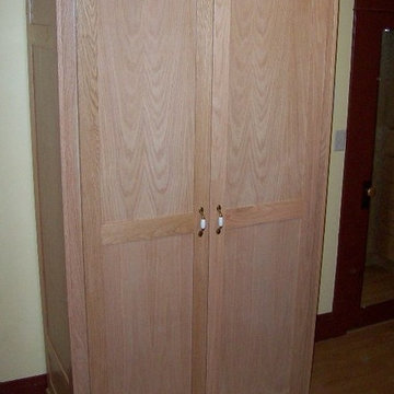 1920 Country House Bedroom Cabinetry