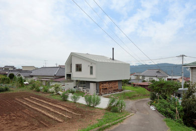 他の地域にあるモダンスタイルのおしゃれな住まいの写真