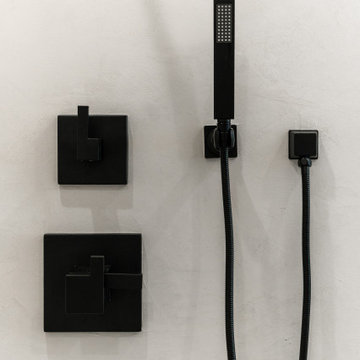 Glendale - Primary Bathroom