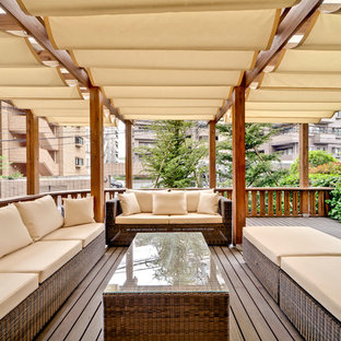 福岡のコンテンポラリースタイルのおしゃれなデッキ (オーニング・日よけ) の写真