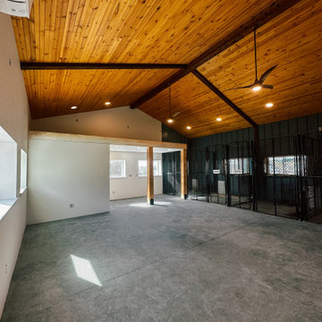 Dog Kennel Barn (Llano, Tx)