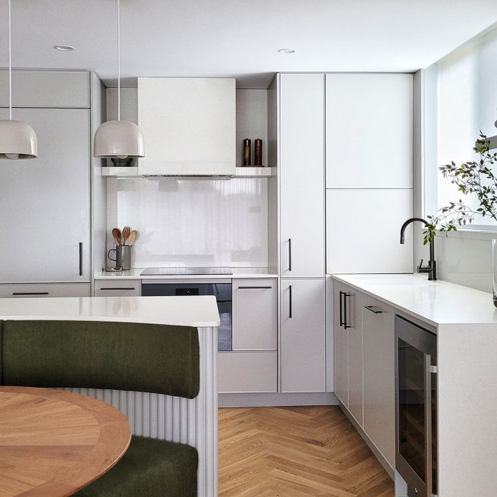 75 Beautiful Small Kitchen Ideas & Designs - February 2025 | Houzz AU