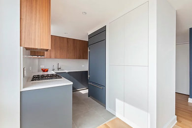 Minimalist kitchen photo in New York
