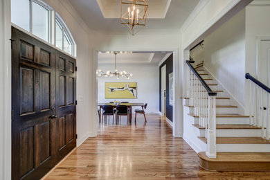 Example of a minimalist dining room design in Nashville