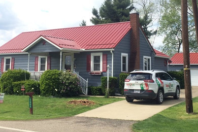 Inspiration for an exterior home remodel in Columbus