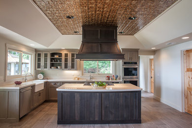 Inspiration for a transitional kitchen in Seattle.