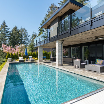 Clovelly Walk - Exterior (Pool & Lounge Area)