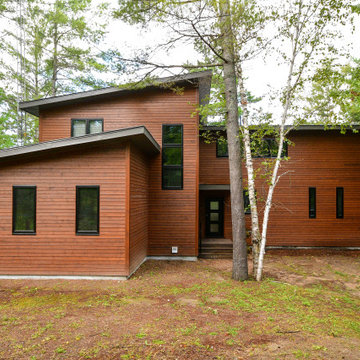 Contemporary Gravenhurst Getaway