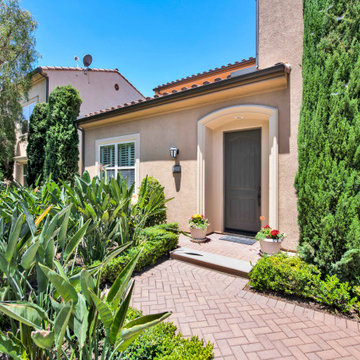Bronze / Irvine