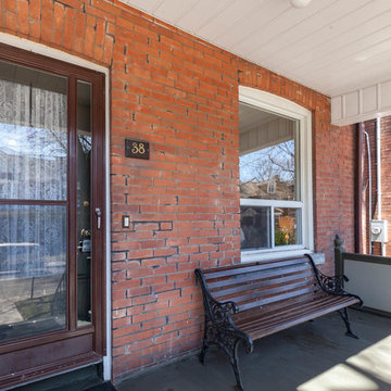 Large Semi-Detached Home in Ideal Location