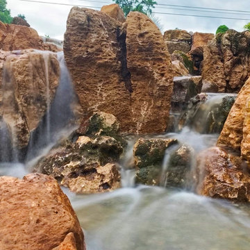 Massive Disappearing Waterfall