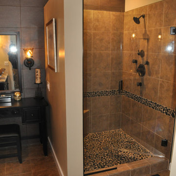 Micheal and Laura Karpovage Master Bathroom