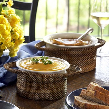 The Serving Collection - Tray with Porcelain Casserole Dish