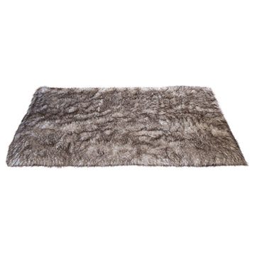 Luxe Faux Fur Accent Rug, Pearl Finn Raccoon