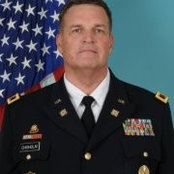 R Bruce Chisholms foto