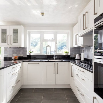 Broadoak Painted Kitchen in Chalk