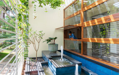 Thrissur Houzz: A Home Designed Around Skylights & Courtyards