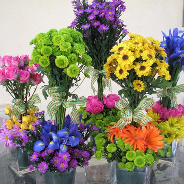 Vintage Farmhouse, Cottage, and Floral Decor